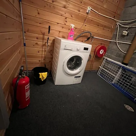 Basement On Ulstein 公寓 于尔斯泰因维克